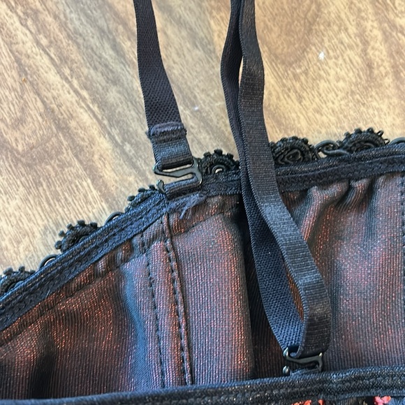 Vintage Y2K Corset Top Black & Red Satin Brocade Lace Trim Boning Hook & Eye 1X - Picture 7 of 14
